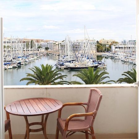 Lagos Main Avenue Studio With Marina View Balcony Bagian luar foto